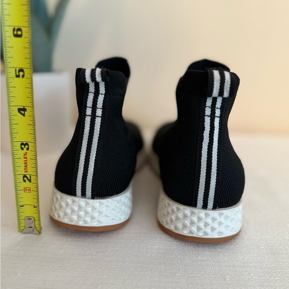 J/SLIDES Urban Sport Black Knit Stretch Slip In Sneakers - Picture 9 of 13